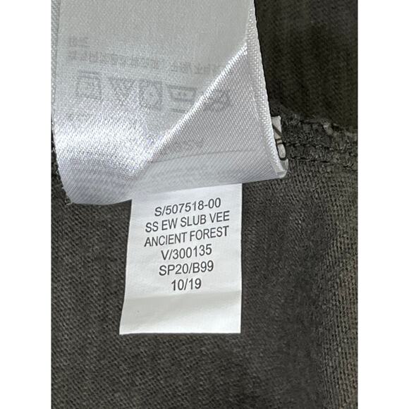 Old Navy Everywear Ancient Forest Green V-Neck T-Shirt Regular Size M - Picture 6 of 6